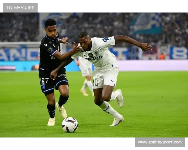 巴黎领先优势遭遇挑战,马赛紧追其后只差三分 巴黎领先优势遭遇挑战,马赛紧追其后只差三分